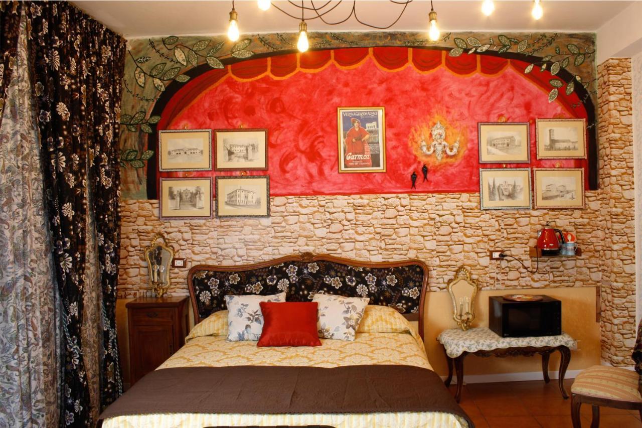 Bed and Breakfast Casa Vittoria Bridge Werona Zewnętrze zdjęcie